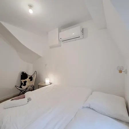 Mascate - Avec Terrasse Privee Et Climatisation *