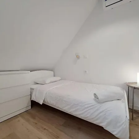 Apartment Mascate - Avec Terrasse Privee Et Climatisation Reims