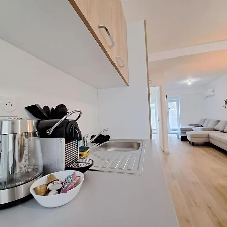 Mascate - Avec Terrasse Privee Et Climatisation Reims