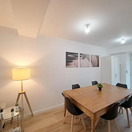 Mascate - Avec Terrasse Privee Et Climatisation