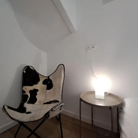 Mascate - Avec Terrasse Privee Et Climatisation Apartment *