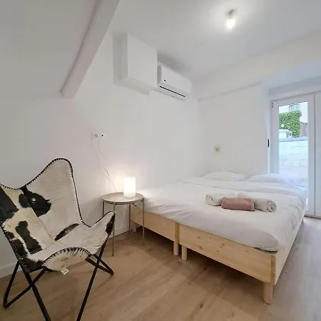 Mascate - Avec Terrasse Privee Et Climatisation Reims