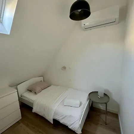 Mascate - Avec Terrasse Privee Et Climatisation Apartment *